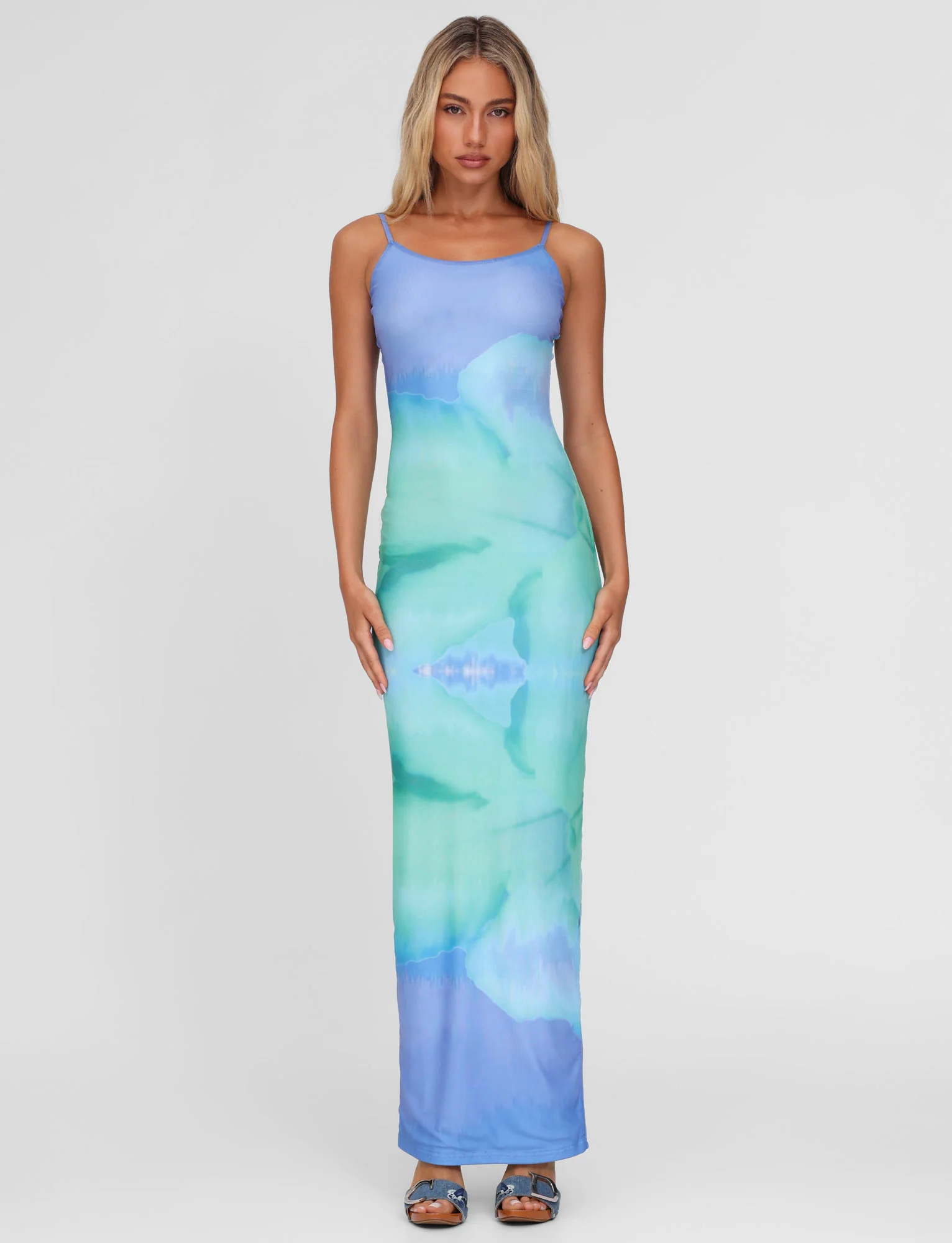 ARDON MAXI DRESS - BLUE : MACRO FLORAL : BLUE HIBISCUS - Image 5